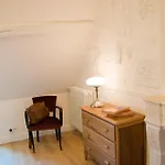 Hotel Surprenantes - Chateau Du Pe
