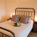 Hotel Surprenantes - Chateau Du Pe Saint-Jean-de-Boiseau