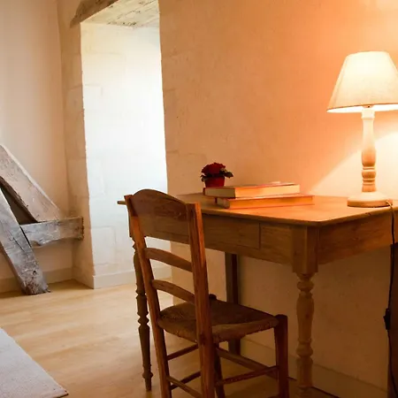 Surprenantes - Château Du Pé Hotel