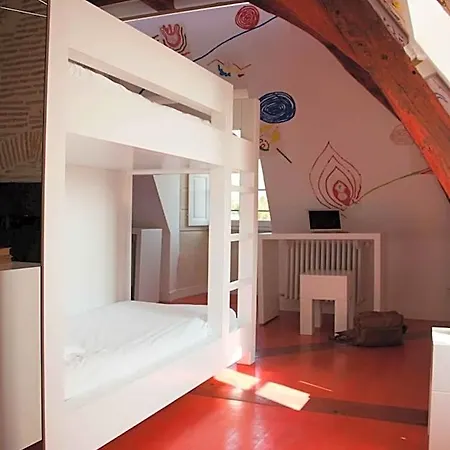 Surprenantes - Château Du Pé Hotel 3*