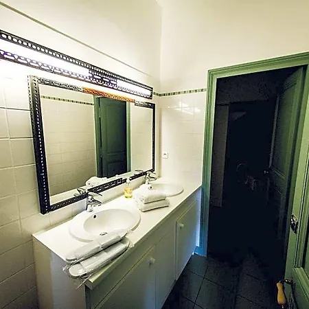 Surprenantes - Château Du Pé Hotel 3*