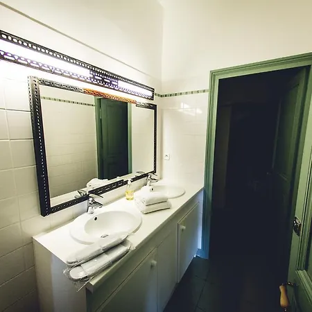 Surprenantes - Chateau Du Pe Hotel Saint-Jean-de-Boiseau