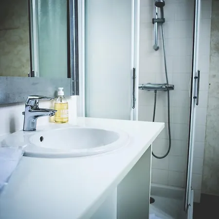 Surprenantes - Château Du Pé Hotel