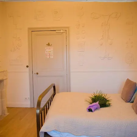 Surprenantes - Château Du Pé 3*