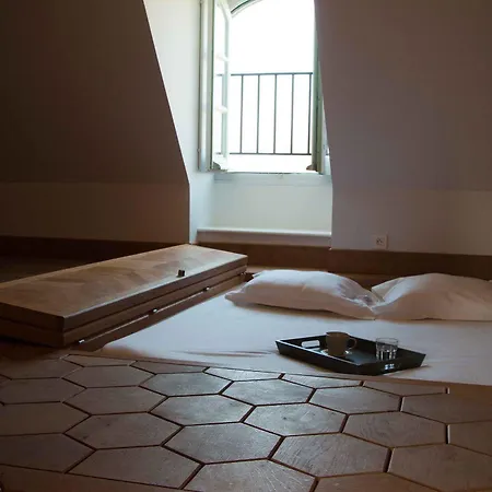 Surprenantes - Chateau Du Pe Hotel Saint-Jean-de-Boiseau