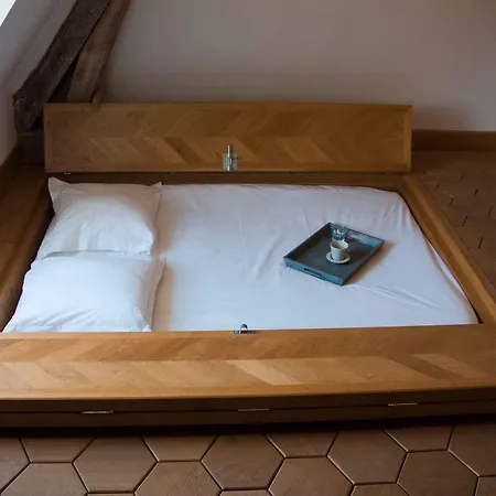 Surprenantes - Chateau Du Pe Hotel Saint-Jean-de-Boiseau