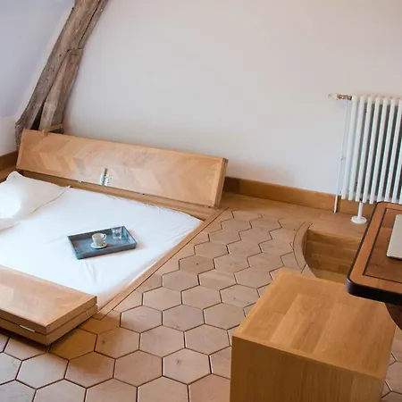 Surprenantes - Château Du Pé Hotel 3*