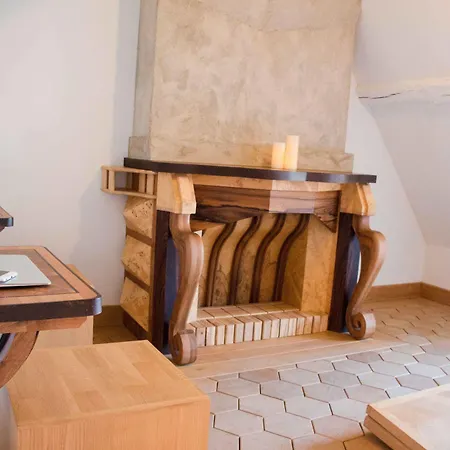 Hotel Surprenantes - Chateau Du Pe