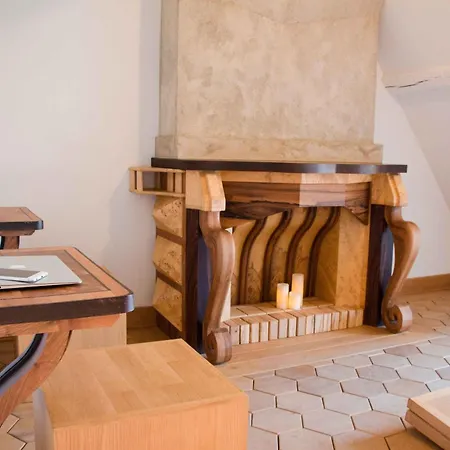 Surprenantes - Chateau Du Pe Hotel