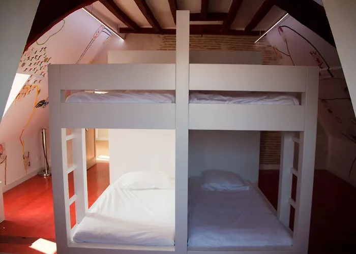 Hotel Surprenantes - Château Du Pé Saint-Jean-de-Boiseau