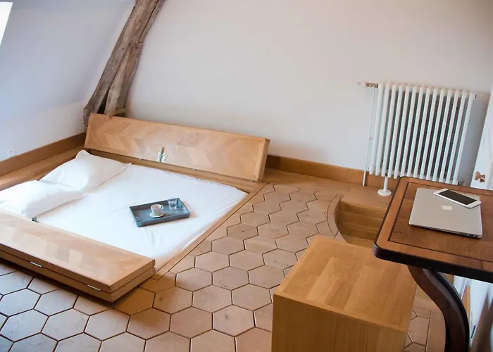 Surprenantes - Château Du Pé Hotel 3*